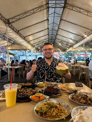 MAKATI Street Food Experience